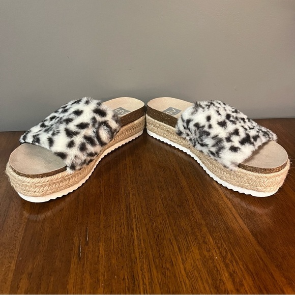Dolce Vita Leopard Print Faux Fur Platform Sandals women’s size 8. - Picture 6 of 13